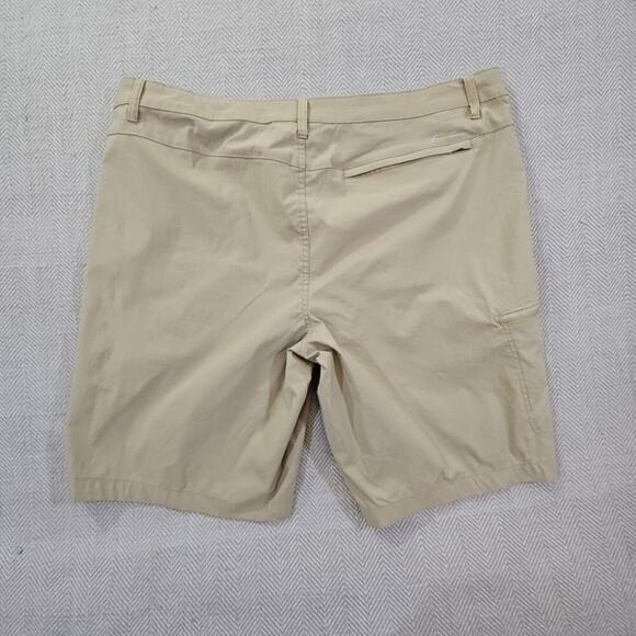 Eddie Bauer Men's Size 40 Zipper Cargo Shorts 10” Inseam Gorpcore EUC EM42SH331P - Picture 2 of 11